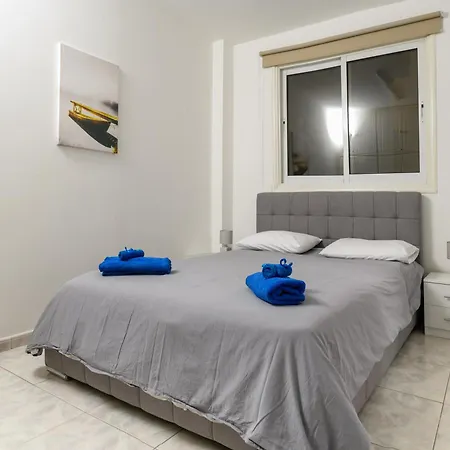 Ariel 3 Bed